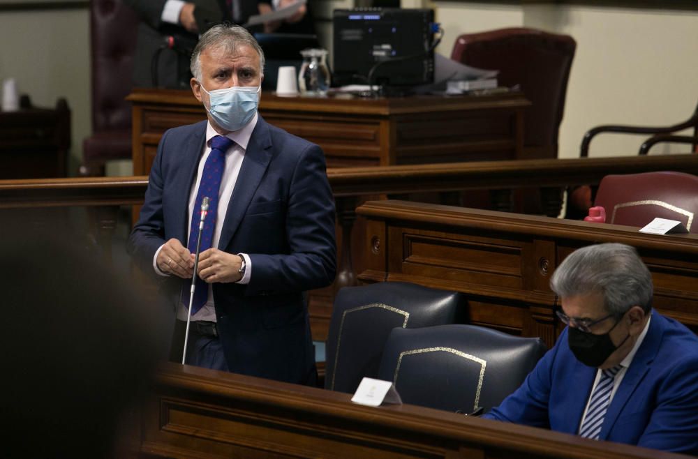 El Parlamento de Canarias acogió la sesión.