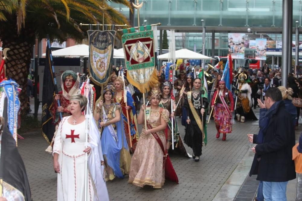 La Federación de Moros y Cristianos de Alicante lleva la fiesta a Madrid.