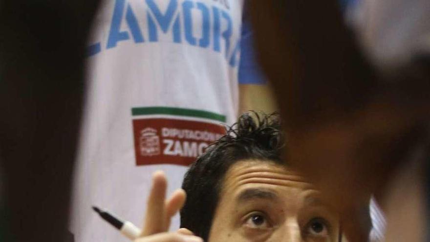 Saulo Hernández, entrenador del Aquimisa Queso Zamorano.