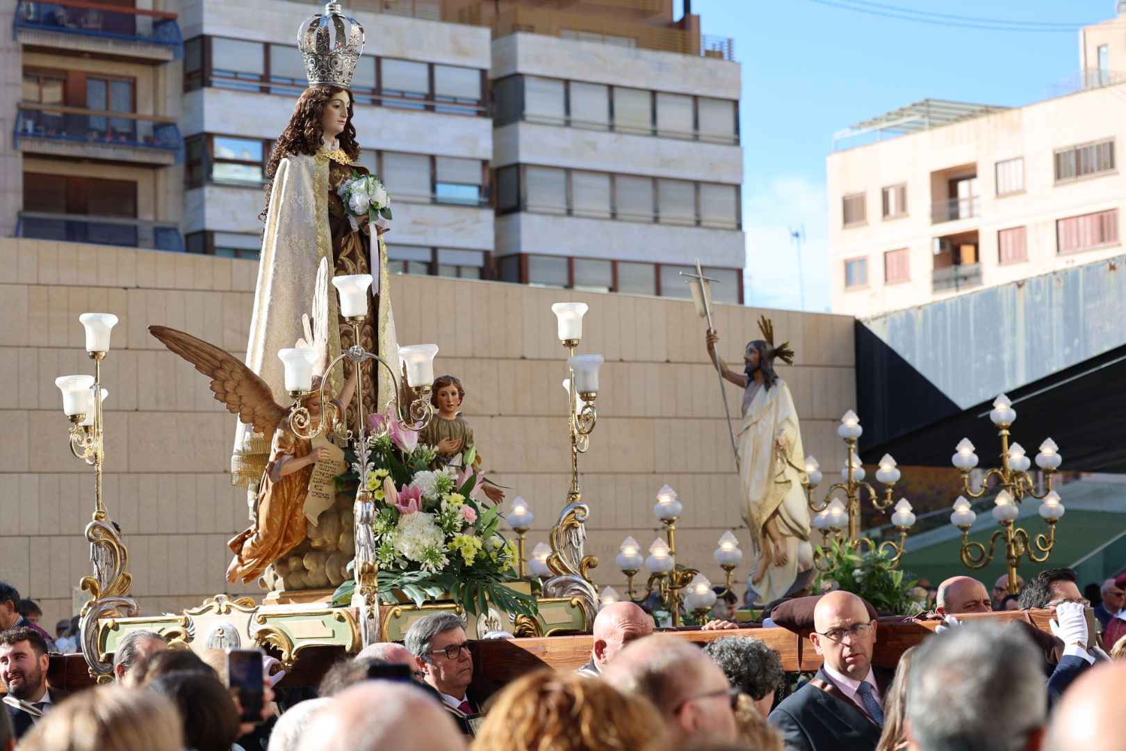 Galería de imágenes: Misa y procesión del Encuentro en Vila-real