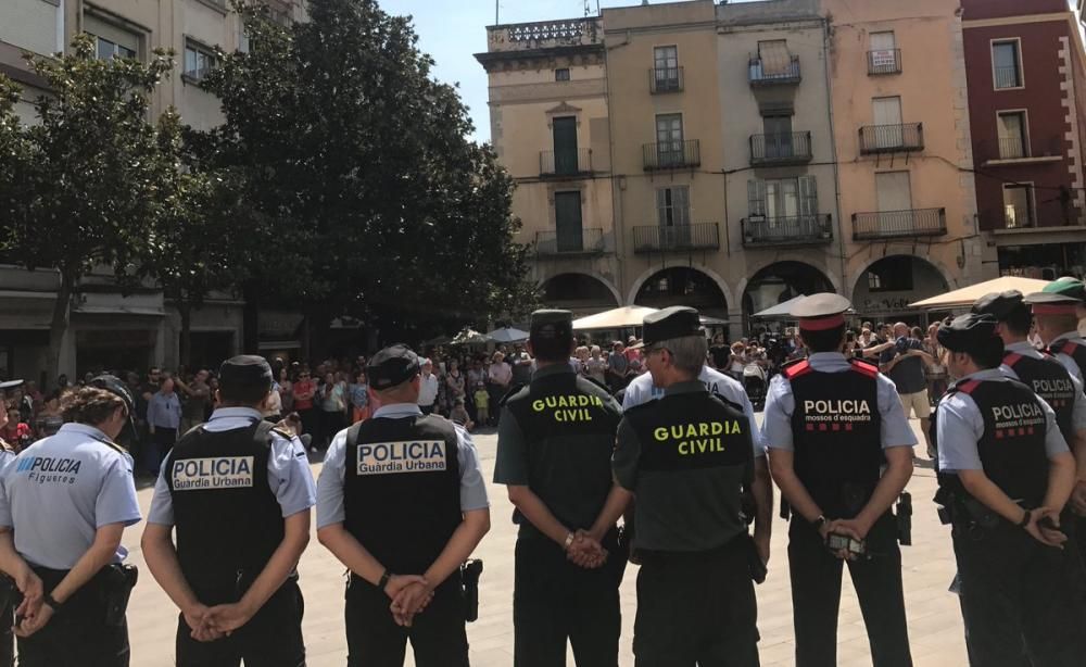 Minut de silenci per l'atemptat de Barcelona i Cambrils