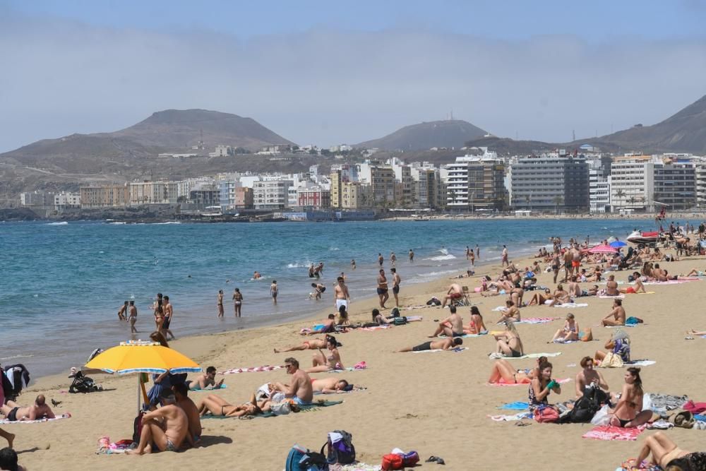 La fase 2 vuelve a llenar de vida Las Canteras