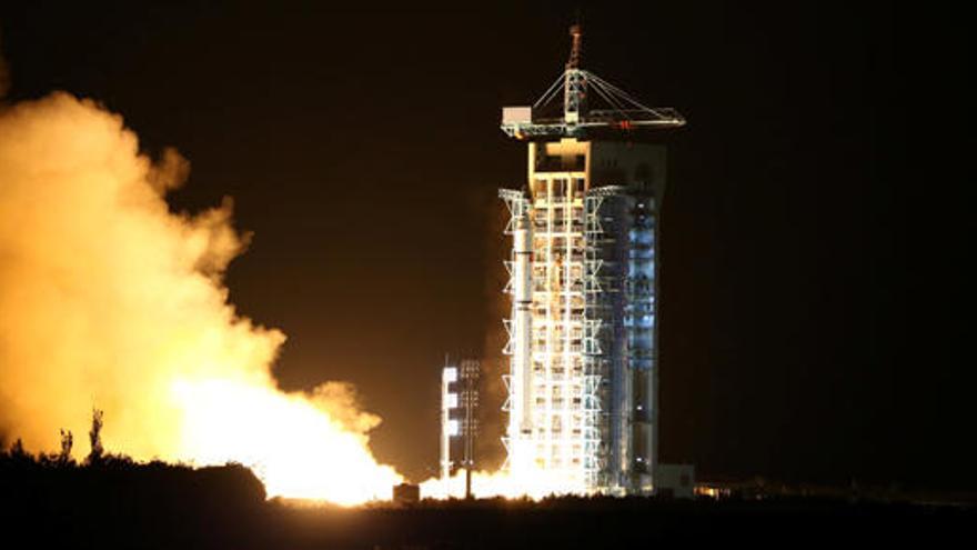 China lanza el primer satélite de telecomunicación cuántica