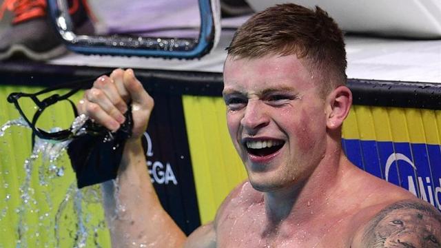 Adam Peaty batió su propio récord mundial de 50 braza