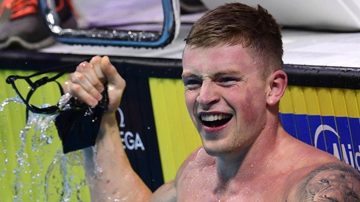 Adam Peaty batió su propio récord mundial de 50 braza