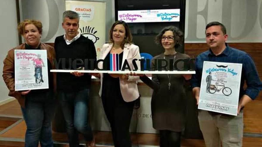 Los participantes en la presentación de la prueba, ayer.