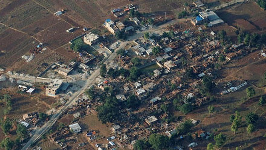 Imágenes aéreas de un pueblo destruído en Nepal.