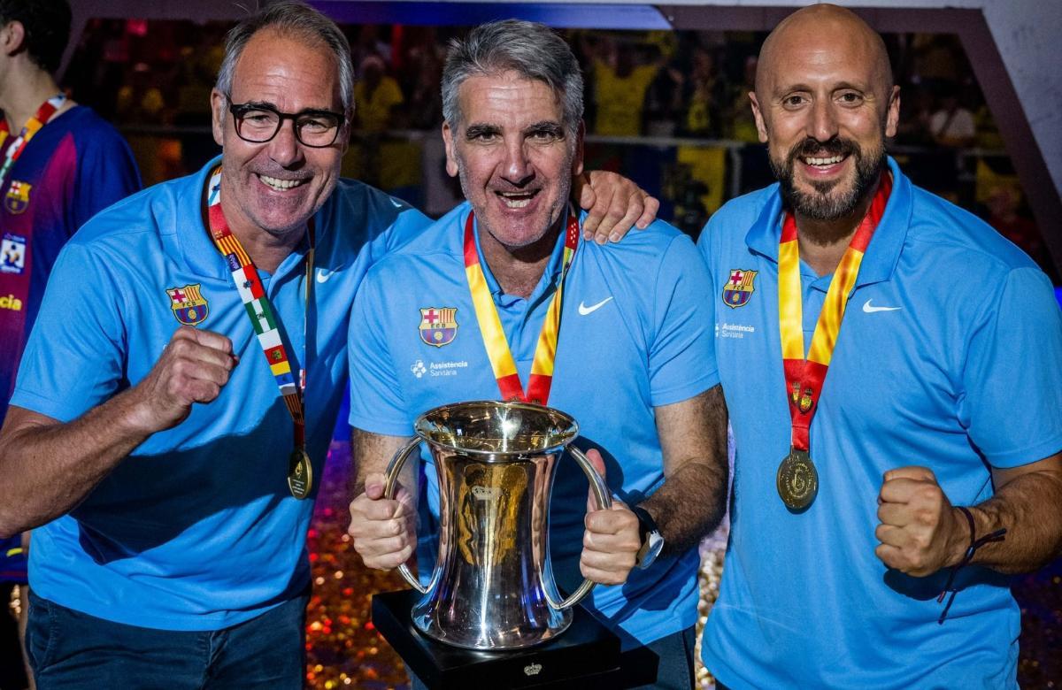 Tomas Svensson, Carlos Ortega y 'Tino' Igropulo, con la Copa del Rey