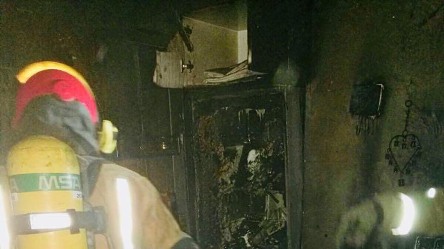 Incendio sin heridos en el edificio El Pato de Benidorm