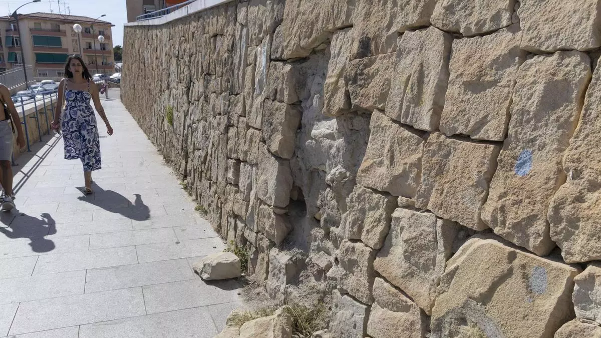 Dos meses de apagones, basura acumulada e inseguridad en las calles de Juan XXIII