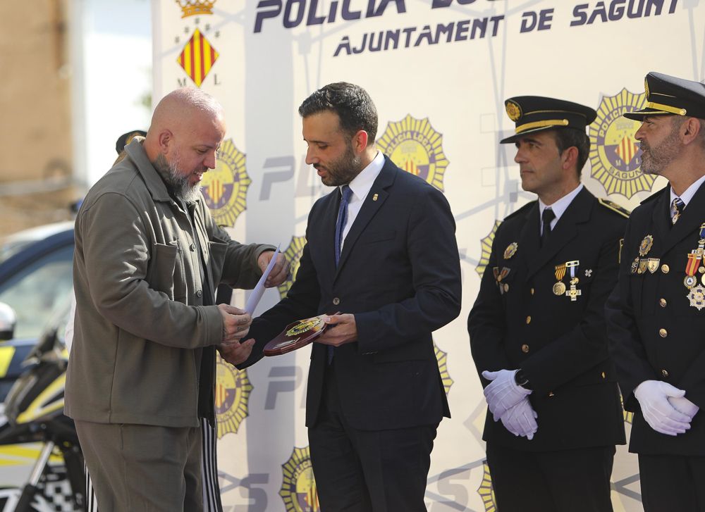Así ha transcurrido el acto institucional de la Policía Local en el Port de Sagunt