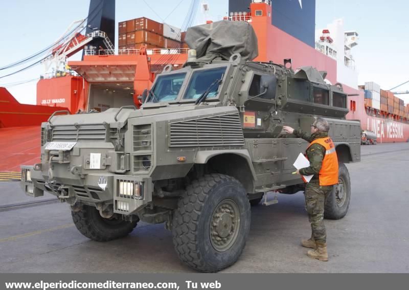 Desembarco vehículos del ejercito Afganistán-Castellón