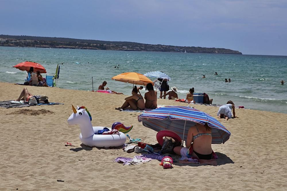 Seit Montag (13.7.) gilt auf den Balearen eine verschärfte Maskenpflicht. Pool, Strand und Strandpromenade sind ausgenommen. Auch Raucher können aufatmen