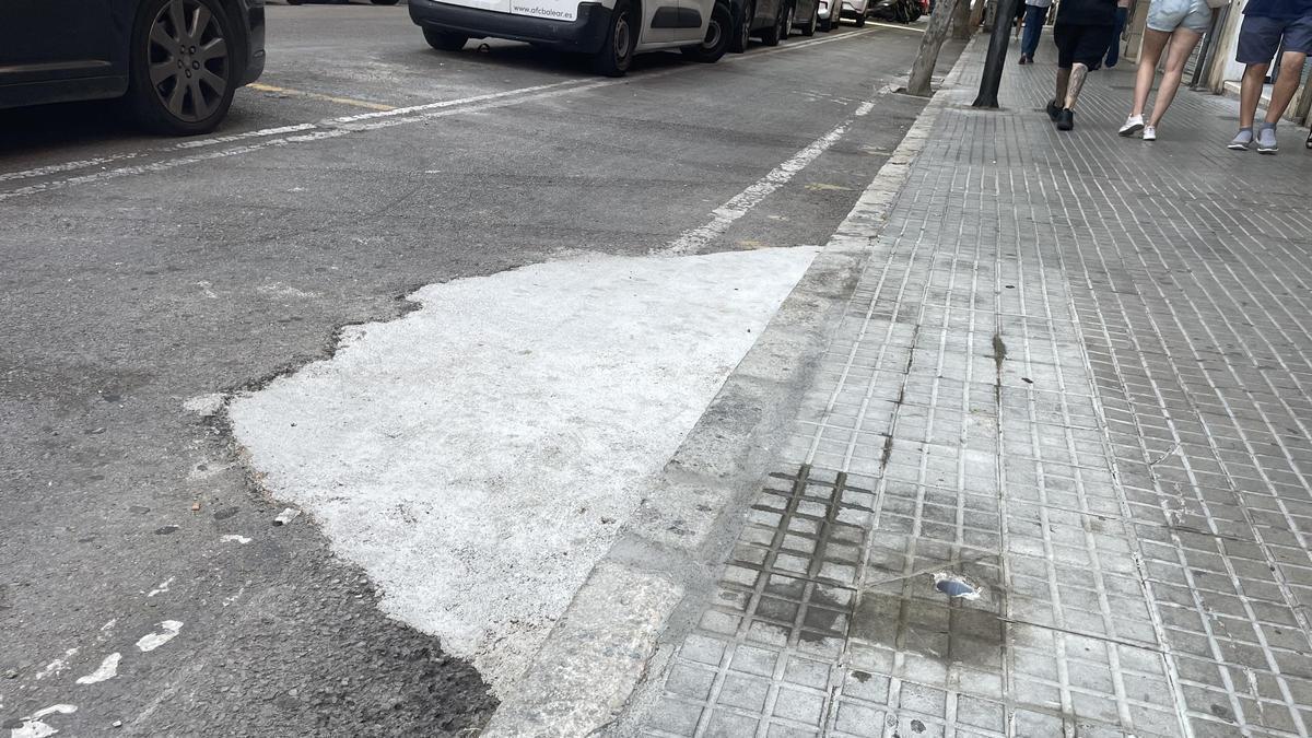 Denuncian que Cort ha sellado varios alcorques de Pere Garau.