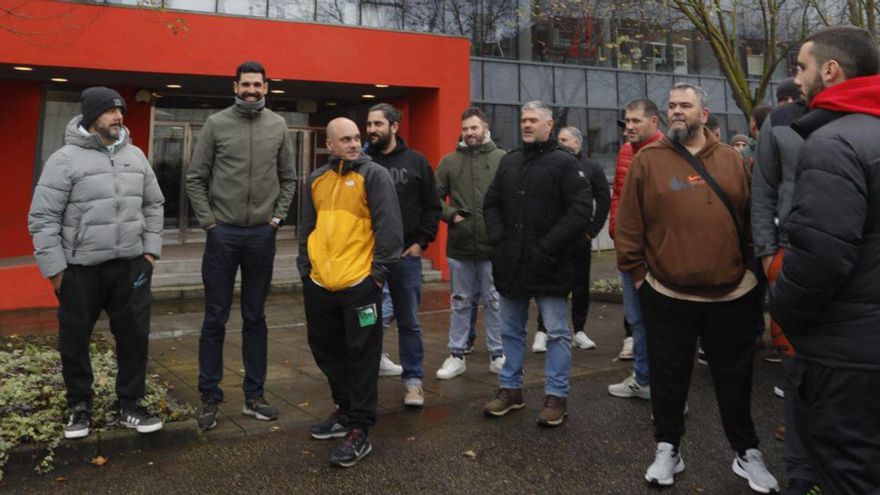 Un acuerdo &quot;a la carta&quot; cierra la crisis abierta por 43 traslados laborales a Galicia de una empresa filial de Windar
