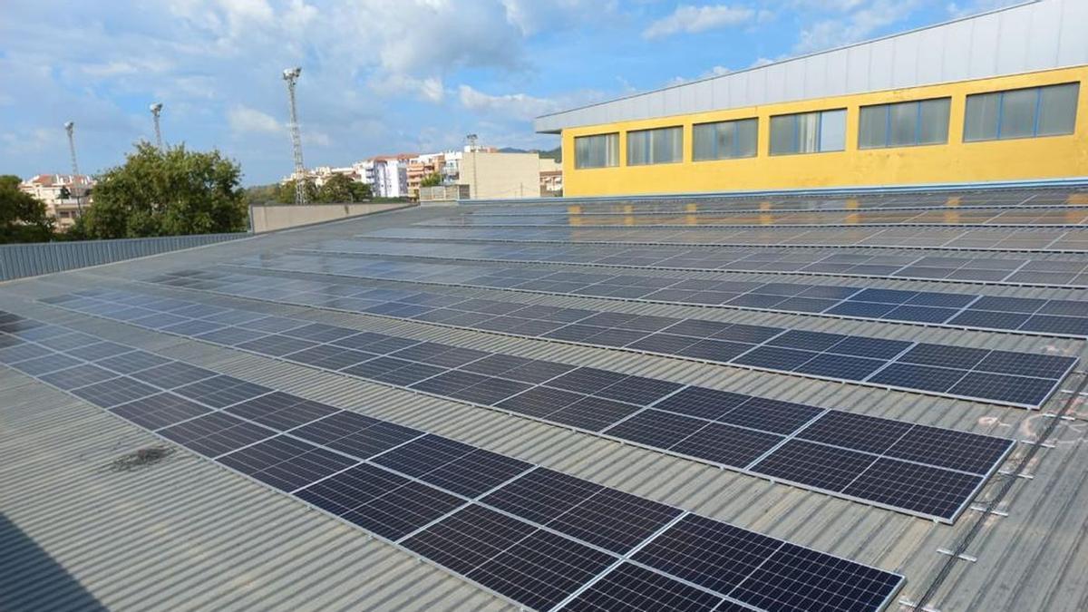 La corporación provincial facilitará que municipios de Castellón creen instalaciones de renovables en sus inmuebles.