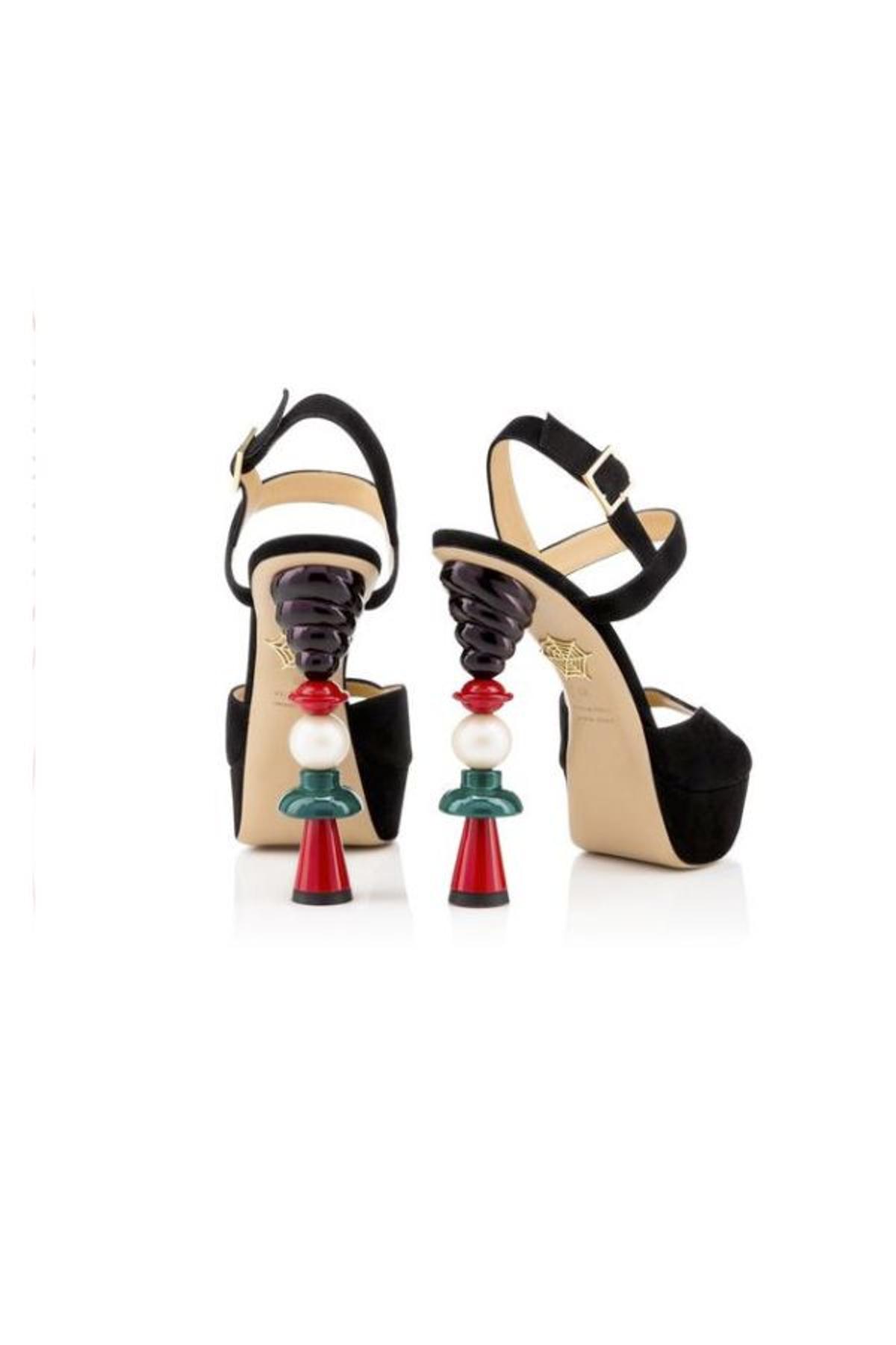 Accesorios que son una joya: zapatos de Charlotte Olympia