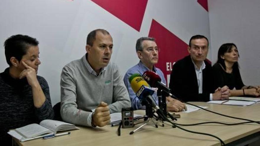 El PSOE integra en su comité electoral a las cuatro «familias» del partido y prorroga la gestora