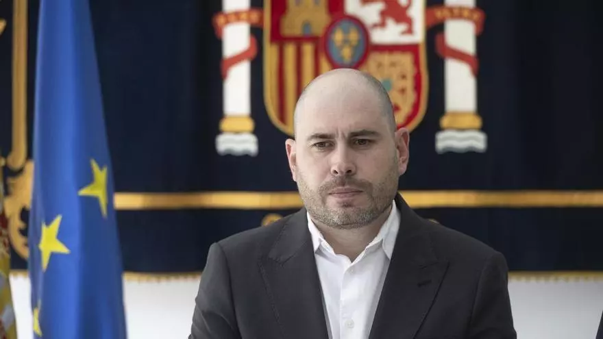 El delegado del Gobierno en Ceuta dimite y reivindica que alertó de la avalancha: "Pedimos medidas y refuerzos"