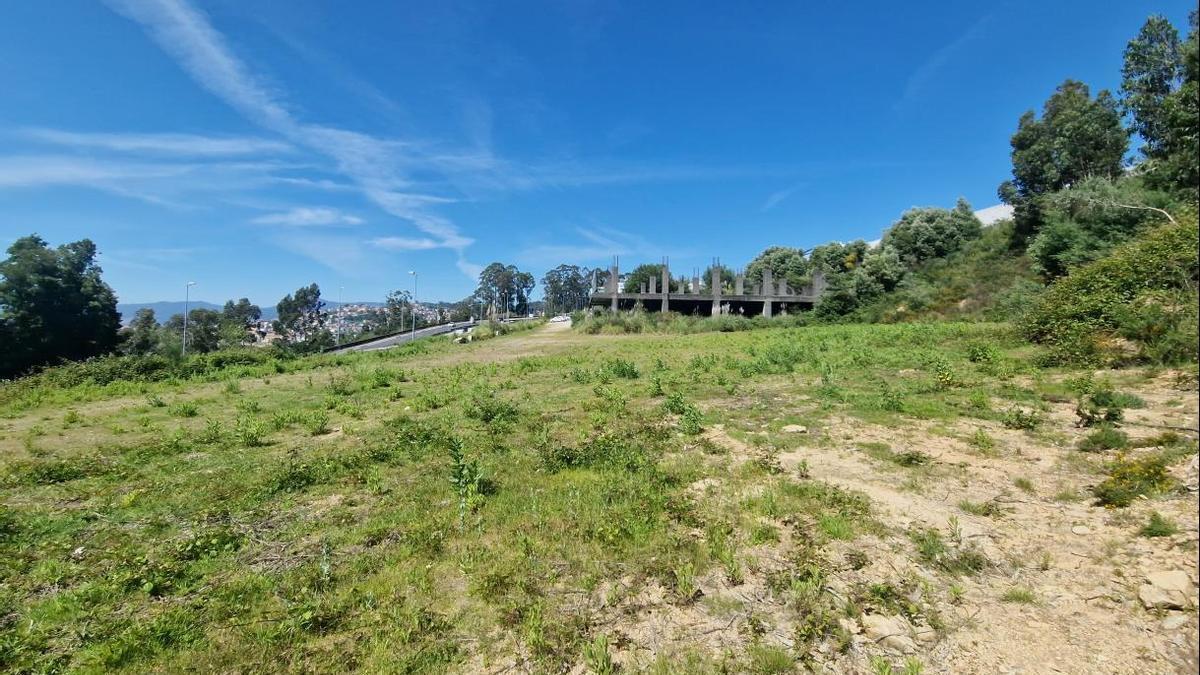 La parcela que se vende por 9,5 millones en Bembrive.