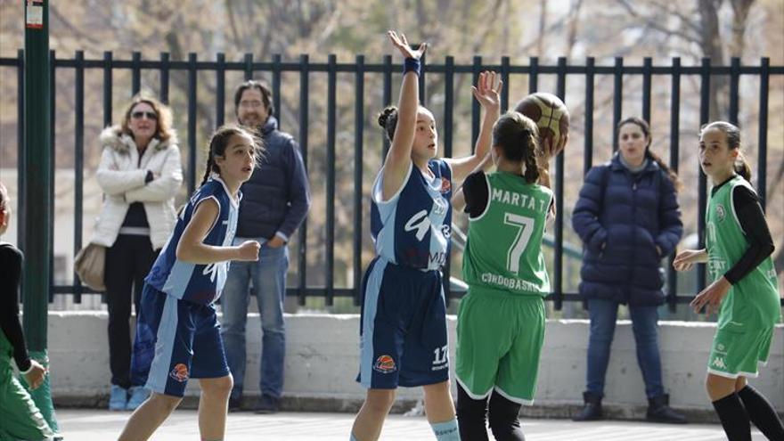 Los favoritos no fallan en los cuartos júniors femeninos