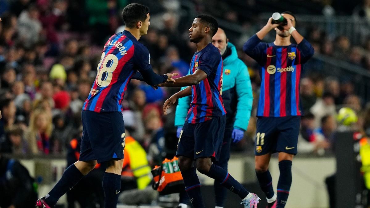 Ansu Fati, Alarcón y Ferran Torres ante el Cádiz