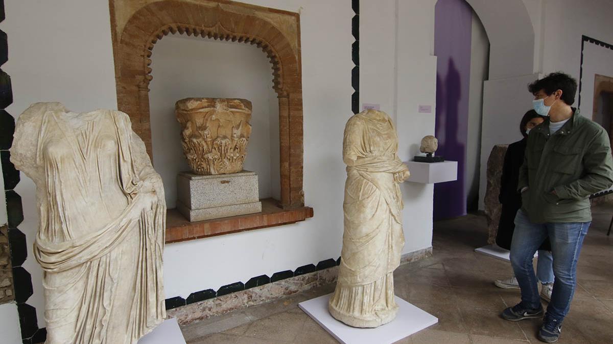 El Museo Arqueológico analiza la influencia de las esculturas clásicas  femeninas en la moda actual - Diario Córdoba