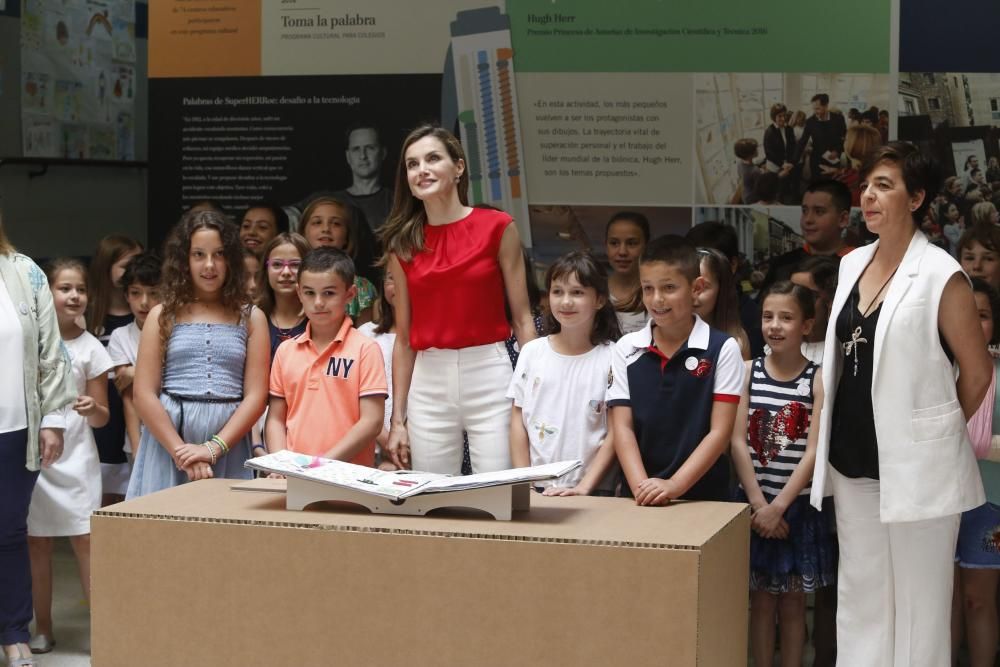 Visita de la Reina Letizia al colegio Quirinal