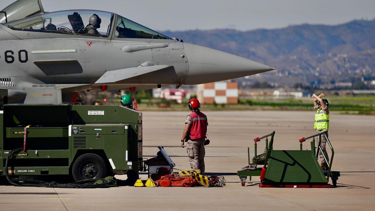 Efectivos del Ejército del Aire, en un ejercicio en la base aérea de Málaga.
