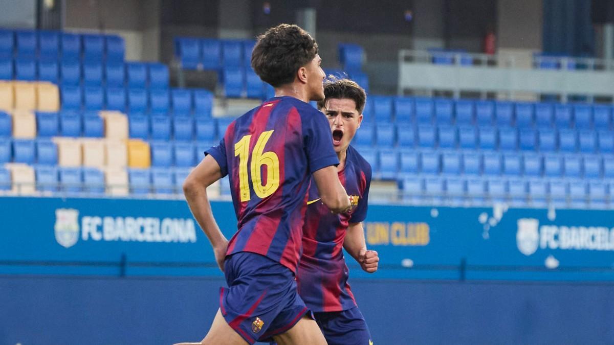Villar celebró con Uri Pallás su primer gol en la Youth League