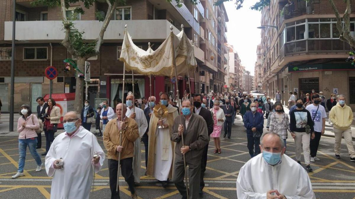 Las parroquias de Zamora celebran la Sacramental, con procesiones y altares | L.O.Z.