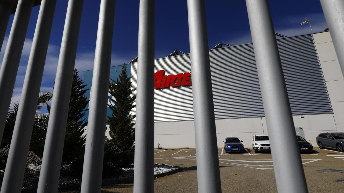 La antigua fábrica de Airtex, el día que cesó la producción.