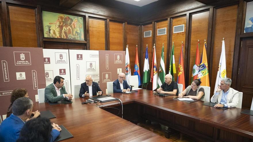 La advertencia del Cabildo y COAG sobre el futuro de la producción local en Canarias: "Es esencial para la supervivencia"
