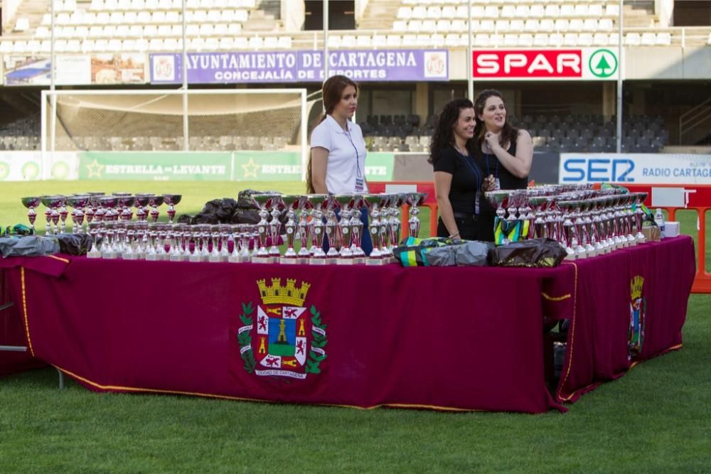 Clausura de la liga local de fútbol base de Cartag