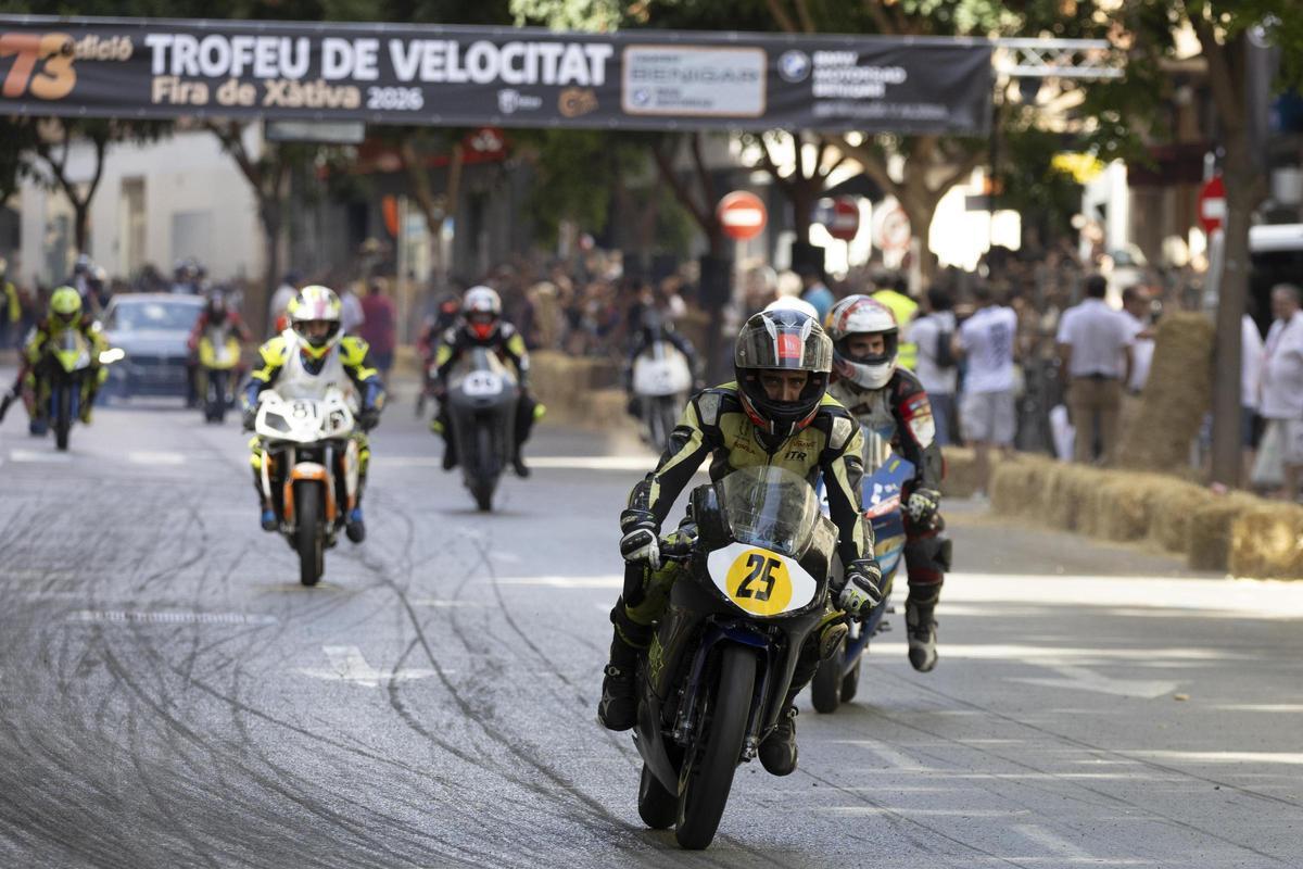 Todas las imágenes de la 73ª edición de la carrera urbana de motos de Xàtiva