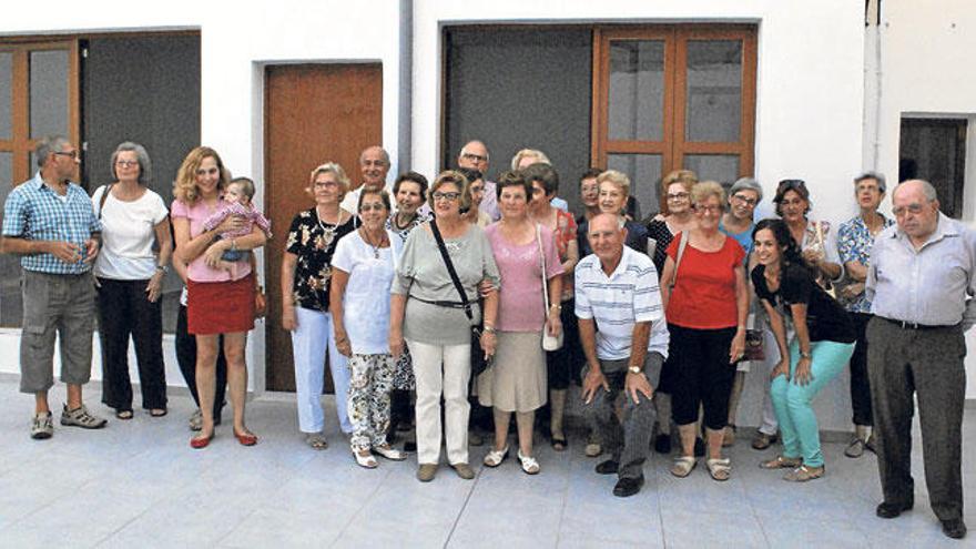 Foto de familia de los voluntarios de Manacor.