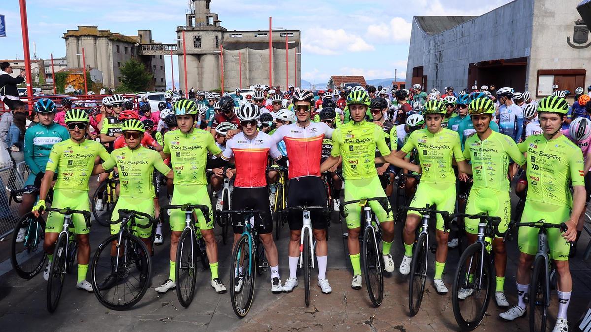 Salida de la Copa de España de Ciclismo Élite - Sub 23 desde la Playa del Rey en Vigo del año pasado