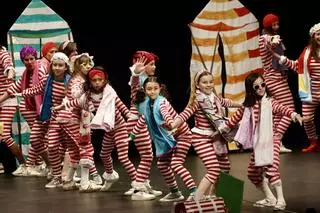 El desfile infantil de disfraces del Antroxu de Gijón, en imágenes