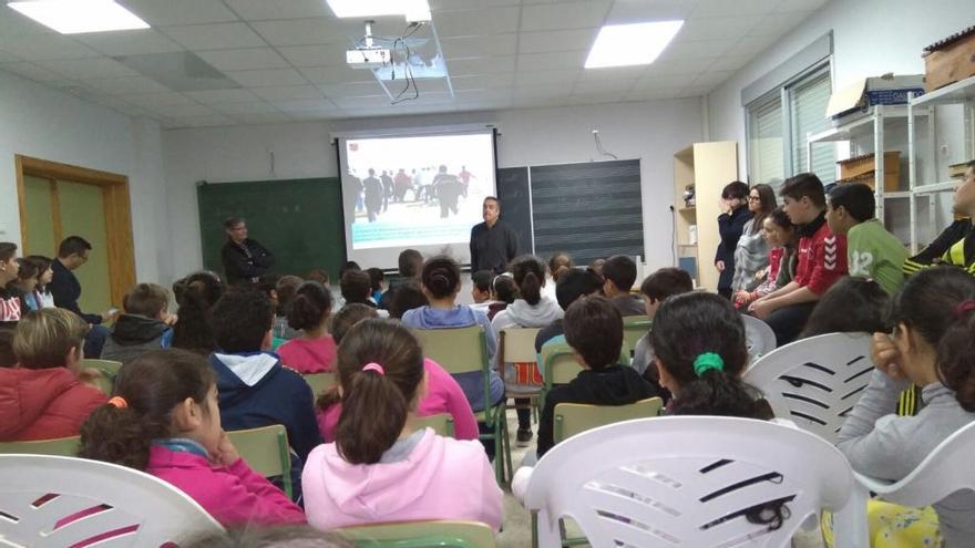 Antiviolencia, en el colegio Hernández Ardieta de Roldán