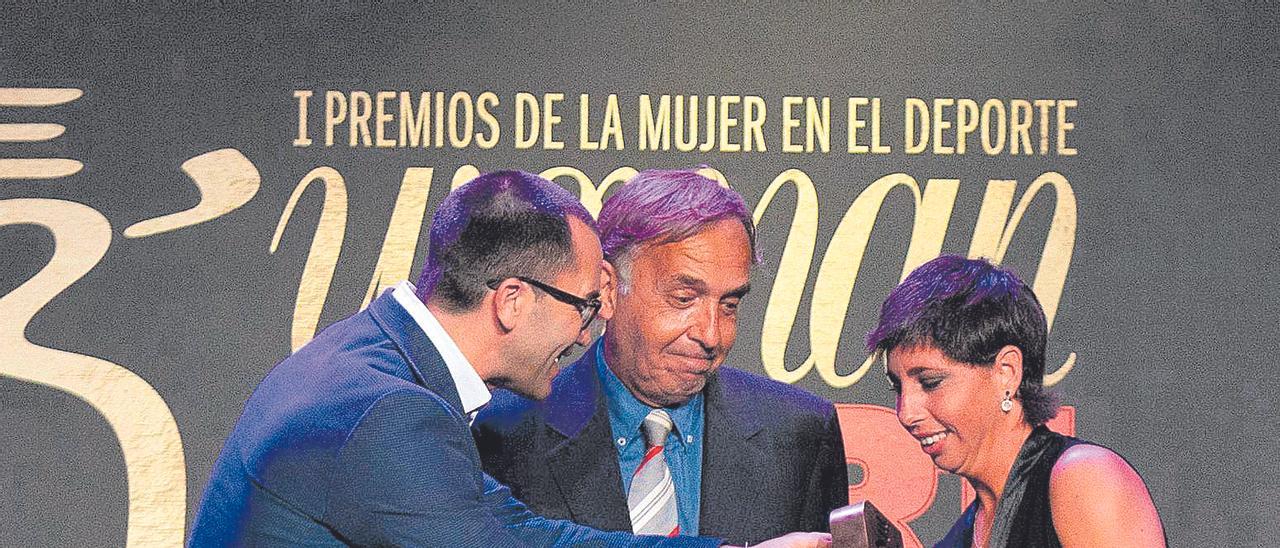 La tenista Carla Suárez, distinguida en los Premios de la Mujer en el Deporte