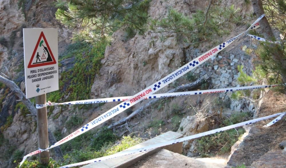 Rescatat un banyista ferit en caure-li una pedra al cap en una Cala de Palamós