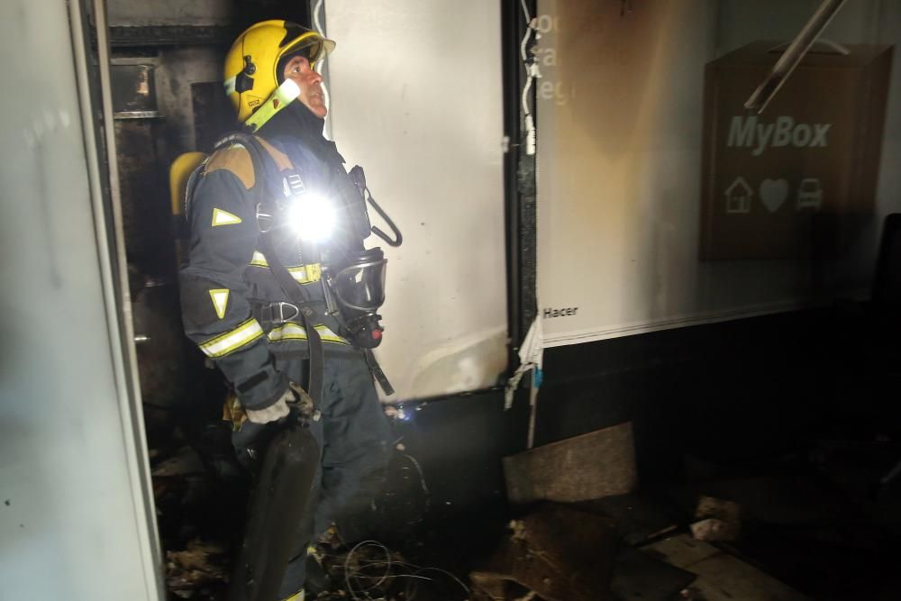 Incendio en una oficina en Santa Cruz de Tenerife