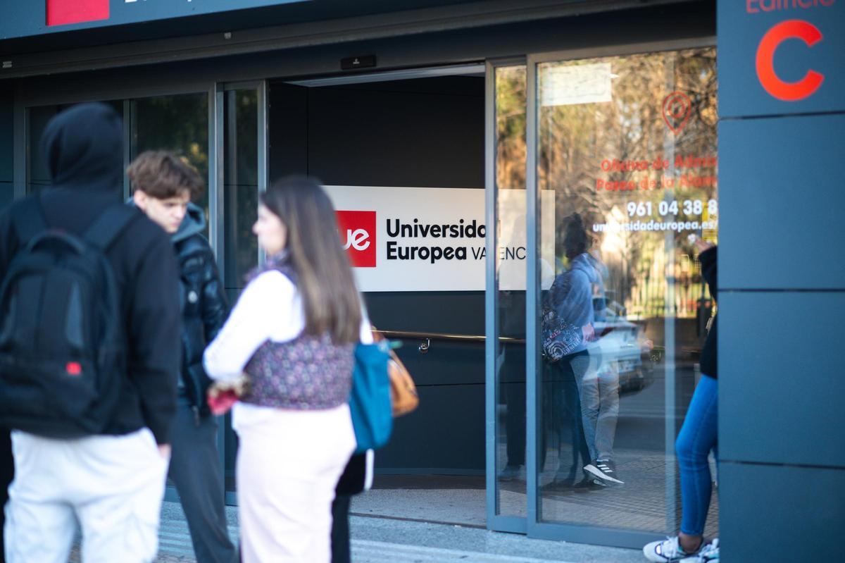 Alumnado de la Universidad Europea de València.