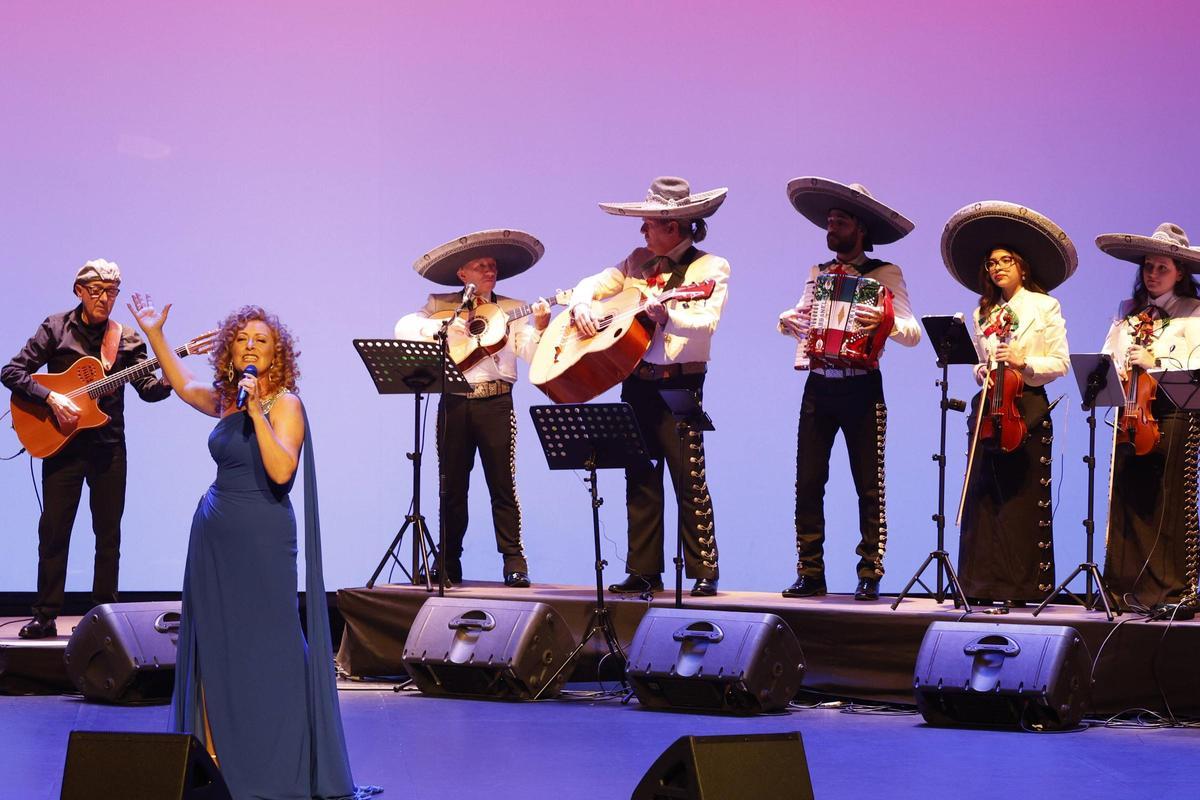 El concierto de Mina Longo en Gijón, en imágenes