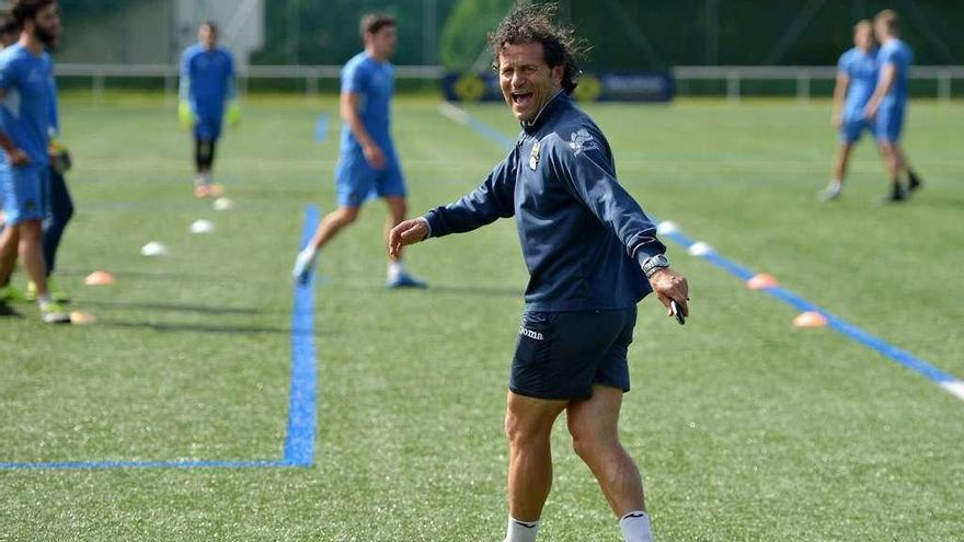 Luisito durante un entrenamiento en Príncipe Felipe. // Gustavo Santos