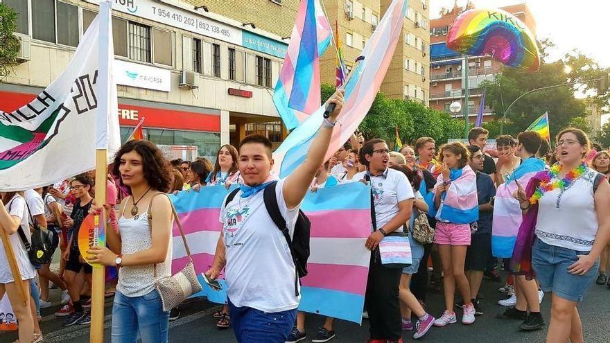 Rayuela permitirá que el nombre elegido por el alumno transexual sea el que aparezca en sus documentos