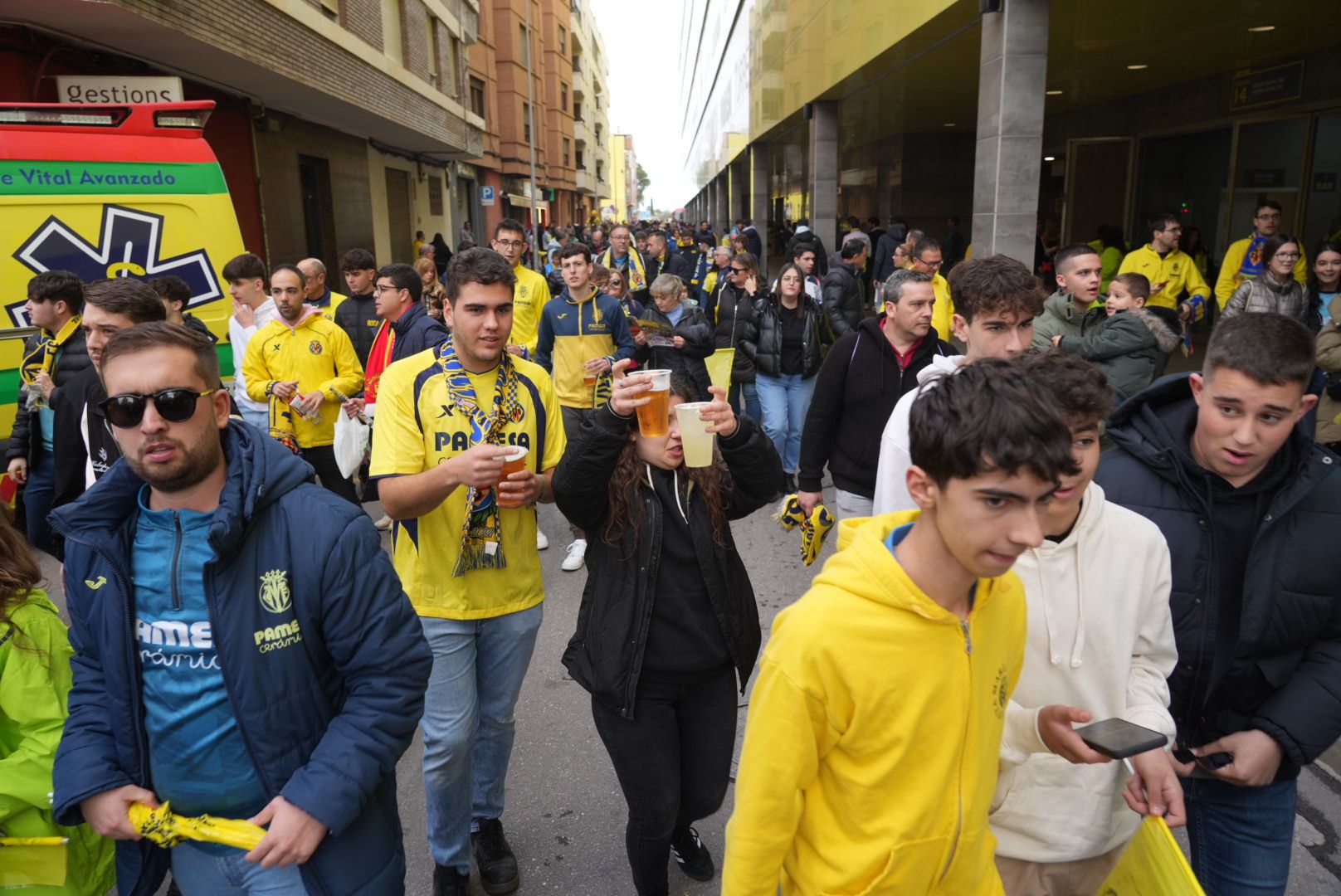 Galería | Así ha sido el gran recibimiento de la afición del Villarreal en la previa ante el Mallorca