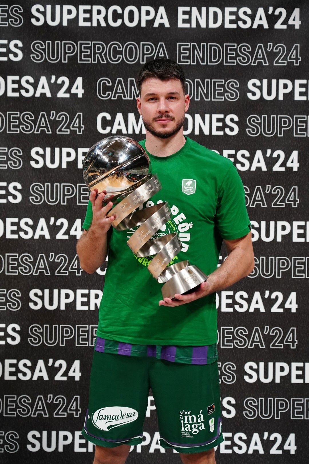 Sesión de fotos al Unicaja como campeón de la Supercopa de España 2024, tras derrotar al Real Madrid