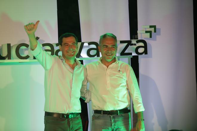 Moreno y Bendodo, durante el acto celebrado en la noche del viernes en Málaga