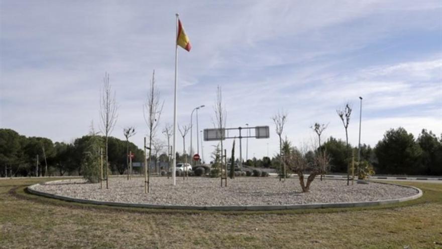 El Ayuntamiento de Madrid retira de una rotonda el cañón de la Legión Cóndor